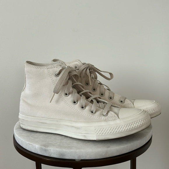 Converse Shoes - Converse Chuck Taylor II Mono w/lunarlon US W 8 (like new)